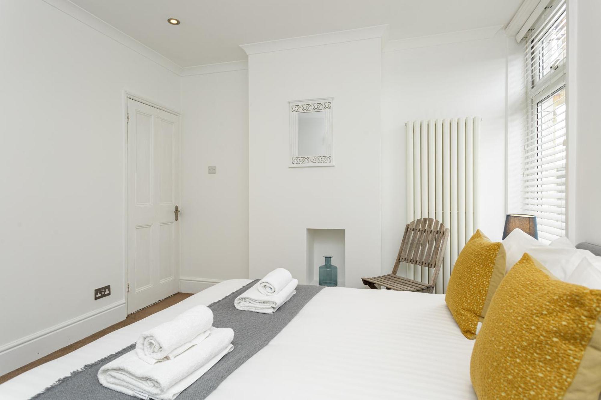 Percy Terrace - Charming 2 Bedroom Town House Портцмаус Экстерьер фото